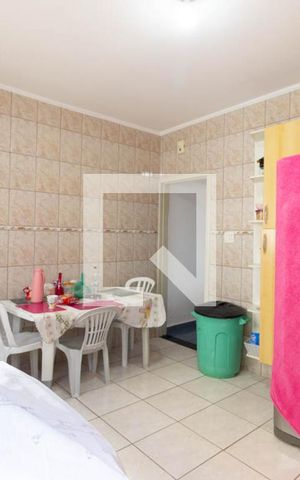 Casa à venda com 107m², 2 quartos e 1 vaga Casa à venda com 107m², 2 quartos e 1 vagaCozinha