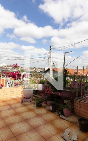 Casa à venda com 107m², 2 quartos e 1 vaga Casa à venda com 107m², 2 quartos e 1 vagaVaranda