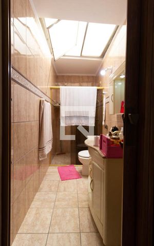 Casa à venda com 107m², 2 quartos e 1 vaga Casa à venda com 107m², 2 quartos e 1 vagaBanheiro