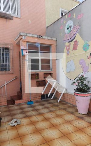 Casa à venda com 107m², 2 quartos e 1 vaga Casa à venda com 107m², 2 quartos e 1 vagaVaranda