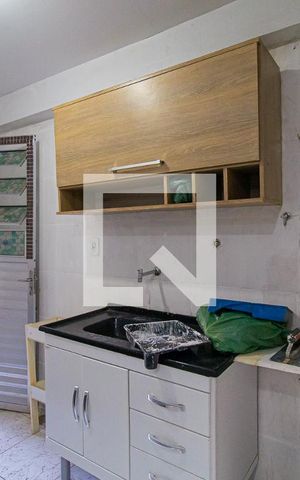 Casa à venda com 250m², 3 quartos e 4 vagas Casa à venda com 250m², 3 quartos e 4 vagasEdícula
