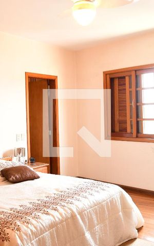 Casa de condomínio para alugar com 380m², 4 quartos e 4 vagasSuíte 1