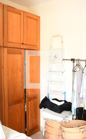 Casa de condomínio para alugar com 380m², 4 quartos e 4 vagasQuarto de Serviço