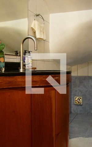 Casa de condomínio para alugar com 380m², 4 quartos e 4 vagasLavabo