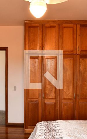 Casa de condomínio para alugar com 380m², 4 quartos e 4 vagasSuíte 1