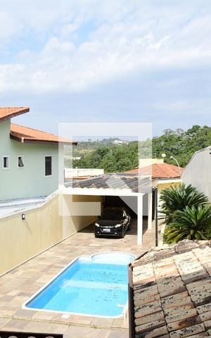 Casa de condomínio para alugar com 380m², 4 quartos e 4 vagasVista do quarto
