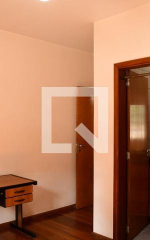 Casa de condomínio para alugar com 380m², 4 quartos e 4 vagasSuíte 3 