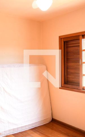 Casa de condomínio para alugar com 380m², 4 quartos e 4 vagasSuíte 3 