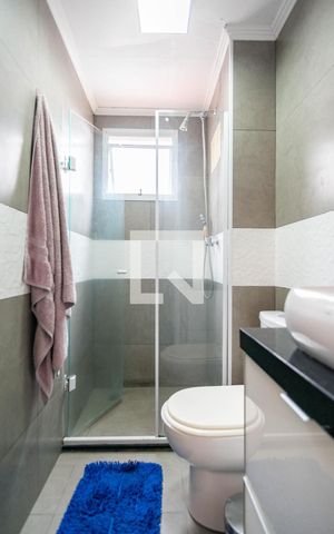 Apartamento à venda com 80m², 3 quartos e 2 vagas Apartamento à venda com 80m², 3 quartos e 2 vagasBanheiro da Suíte