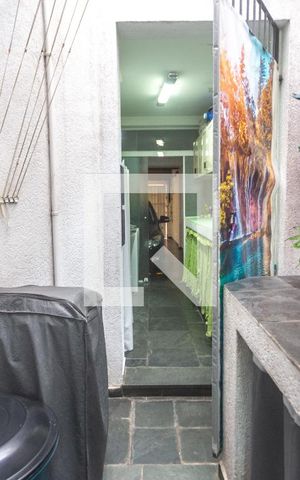 Casa à venda com 237m², 3 quartos e 4 vagas Casa à venda com 237m², 3 quartos e 4 vagasÁrea de serviço