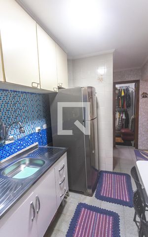 Casa à venda com 237m², 3 quartos e 4 vagas Casa à venda com 237m², 3 quartos e 4 vagasCozinha 2
