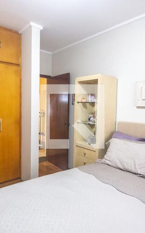 Casa à venda com 237m², 3 quartos e 4 vagas Casa à venda com 237m², 3 quartos e 4 vagasQuarto 2