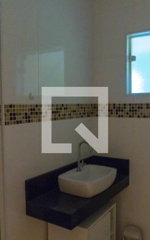 Casa à venda com 188m², 3 quartos e 2 vagas Casa à venda com 188m², 3 quartos e 2 vagasBanheiro