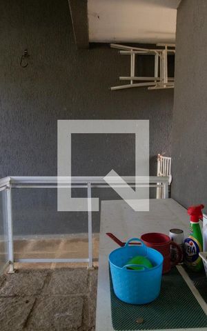 Casa de condomínio à venda com 400m², 3 quartos e 1 vaga Casa de condomínio à venda com 400m², 3 quartos e 1 vagaÁrea de Serviço