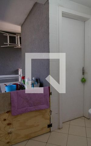 Casa de condomínio à venda com 400m², 3 quartos e 1 vaga Casa de condomínio à venda com 400m², 3 quartos e 1 vagaÁrea de Serviço