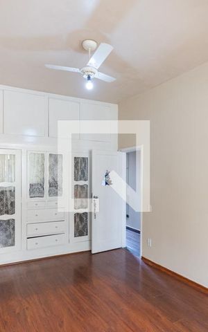 Casa à venda com 276m², 5 quartos e 2 vagasQuarto 2- 2° andar