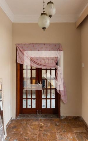 Casa à venda com 276m², 5 quartos e 2 vagasSala