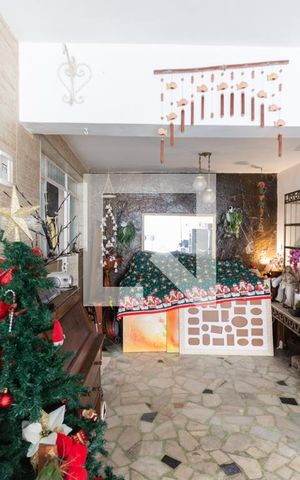 Casa à venda com 276m², 5 quartos e 2 vagasGaragem