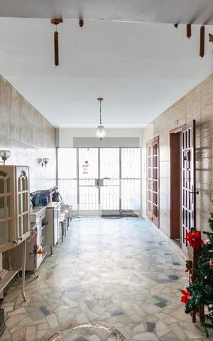 Casa à venda com 276m², 5 quartos e 2 vagasGaragem