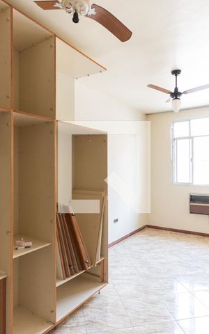 Casa à venda com 276m², 5 quartos e 2 vagasQuarto 3 - 2° andar