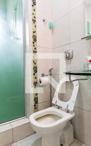 Casa à venda com 100m², 3 quartos e 2 vagas Casa à venda com 100m², 3 quartos e 2 vagasBanheiro Social