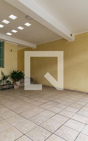 Casa à venda com 100m², 3 quartos e 2 vagas Casa à venda com 100m², 3 quartos e 2 vagasGaragem