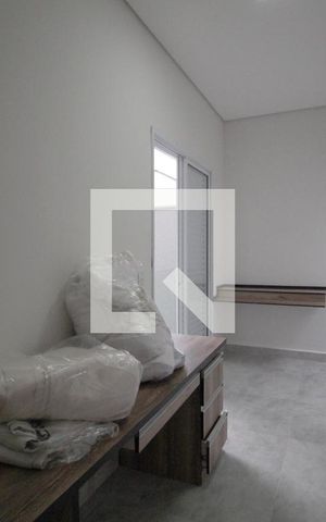Casa de condomínio para alugar com 450m², 4 quartos e 5 vagasEscritório
