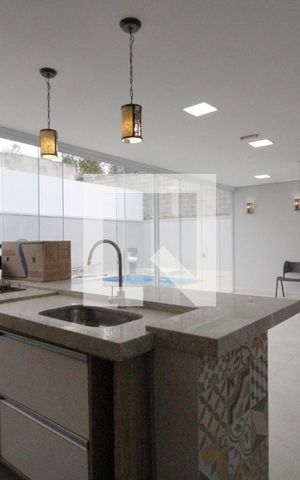 Casa de condomínio para alugar com 450m², 4 quartos e 5 vagasÁrea Gourmet