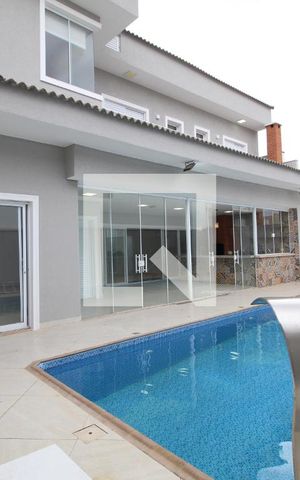 Casa de condomínio para alugar com 450m², 4 quartos e 5 vagasÁrea Externa