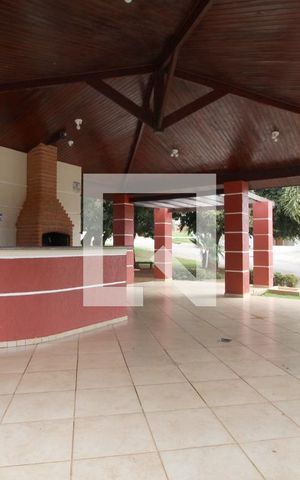 Casa de condomínio para alugar com 450m², 4 quartos e 5 vagasÁrea comum - Churrasqueira