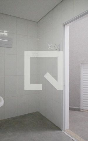 Casa de condomínio para alugar com 450m², 4 quartos e 5 vagasÁrea de Serviço