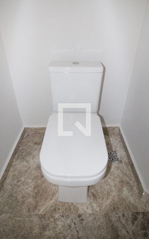 Casa de condomínio para alugar com 450m², 4 quartos e 5 vagasLavabo