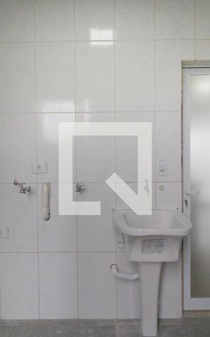 Casa de condomínio para alugar com 450m², 4 quartos e 5 vagasÁrea de Serviço