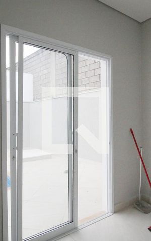 Casa de condomínio para alugar com 450m², 4 quartos e 5 vagasDepósito