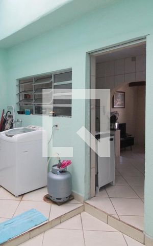 Casa para alugar com 87m², 2 quartos e 1 vagaÁrea de Serviço