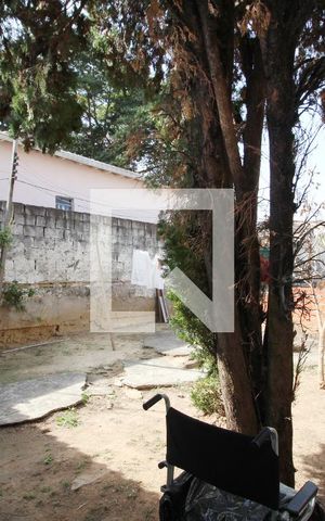 Casa para alugar com 87m², 2 quartos e 1 vagaQuintal