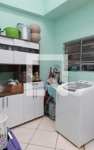 Casa para alugar com 87m², 2 quartos e 1 vagaÁrea de Serviço