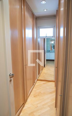 Casa à venda com 693m², 8 quartos e 8 vagas Casa à venda com 693m², 8 quartos e 8 vagasCloset