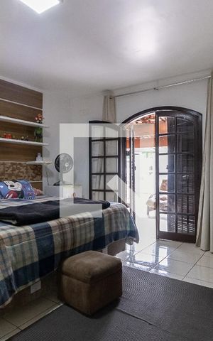 Casa à venda com 130m², 3 quartos e 3 vagas Casa à venda com 130m², 3 quartos e 3 vagasSuite