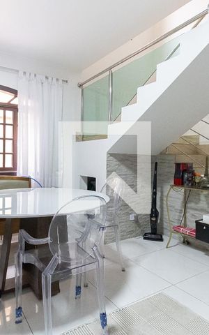 Casa à venda com 130m², 3 quartos e 3 vagas Casa à venda com 130m², 3 quartos e 3 vagasSala de Jantar