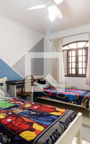 Casa à venda com 130m², 3 quartos e 3 vagas Casa à venda com 130m², 3 quartos e 3 vagasQuarto 2