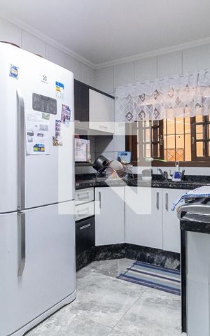 Casa à venda com 130m², 3 quartos e 3 vagas Casa à venda com 130m², 3 quartos e 3 vagasCozinha