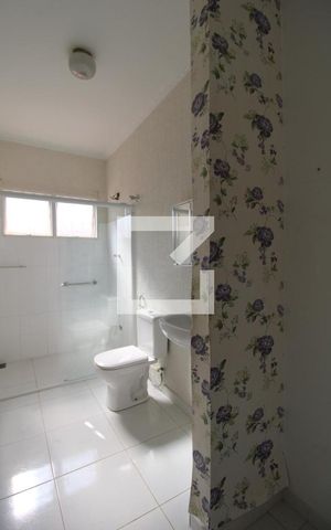 Casa à venda com 250m², 3 quartos e 4 vagasBanheiro da Suíte