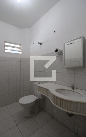 Casa à venda com 250m², 3 quartos e 4 vagasBanheiro Social