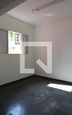 Casa à venda com 250m², 3 quartos e 4 vagasSala