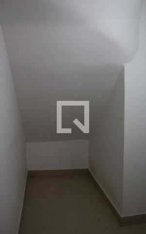 Casa para alugar com 500m², 4 quartos e 3 vagas Casa para alugar com 500m², 4 quartos e 3 vagasArmarios embaixo da escada