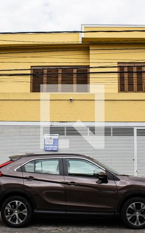 Casa para alugar com 500m², 4 quartos e 3 vagas Casa para alugar com 500m², 4 quartos e 3 vagasFachada
