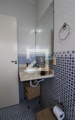 Casa à venda com 112m², 3 quartos e 5 vagasBanheiro do Quarto 1 (suíte)