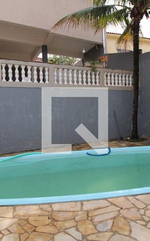 Casa à venda com 112m², 3 quartos e 5 vagasQuintal