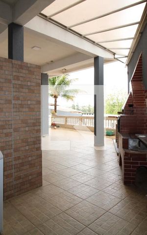 Casa à venda com 112m², 3 quartos e 5 vagasQuintal